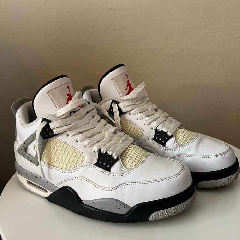 Nike Air Jordan 4 Retro White Sneakers